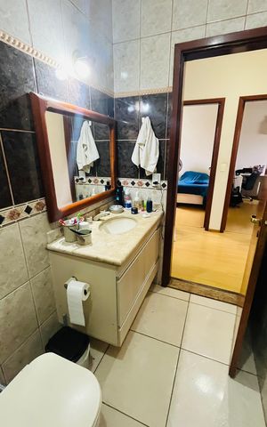 Casa à venda com 249m², 5 quartos e 2 vagas