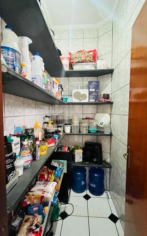 Casa à venda com 249m², 5 quartos e 2 vagas