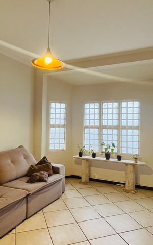 Casa à venda com 249m², 5 quartos e 2 vagas