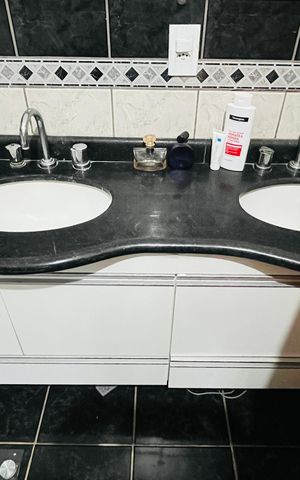 Casa à venda com 249m², 5 quartos e 2 vagas