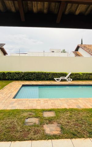 Casa à venda com 249m², 5 quartos e 2 vagas