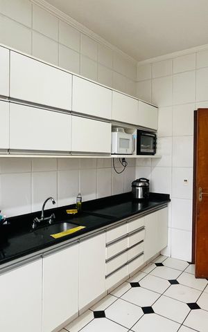 Casa à venda com 249m², 5 quartos e 2 vagas