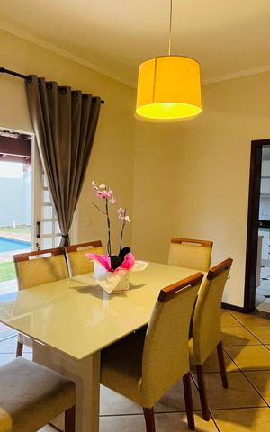 Casa à venda com 249m², 5 quartos e 2 vagas