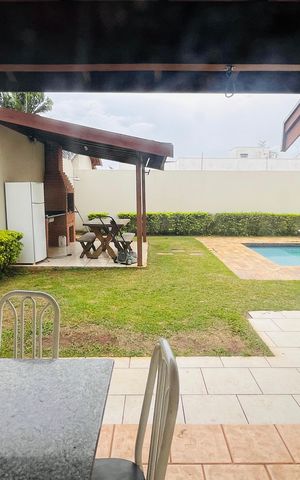 Casa à venda com 249m², 5 quartos e 2 vagas