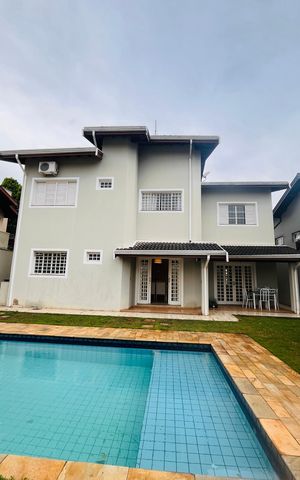 Casa à venda com 249m², 5 quartos e 2 vagas