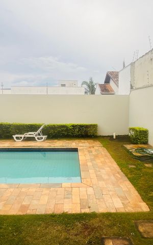 Casa à venda com 249m², 5 quartos e 2 vagas