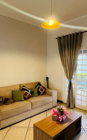 Casa à venda com 249m², 5 quartos e 2 vagas