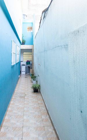 Casa à venda com 170m², 4 quartos e 2 vagasCorredor