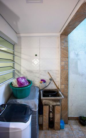 Casa à venda com 170m², 4 quartos e 2 vagasÁrea de Serviço Casa 1