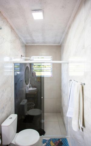 Casa à venda com 170m², 4 quartos e 2 vagasBanheiro 1