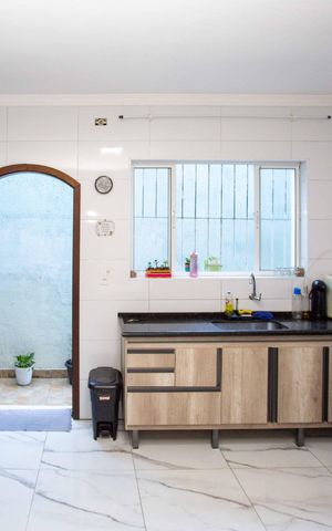 Casa à venda com 170m², 4 quartos e 2 vagasCozinha