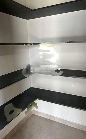 Casa de condomínio à venda com 172m², 3 quartos e 4 vagas