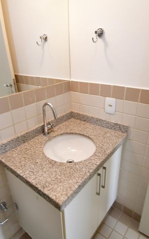 Apartamento à venda com 58m², 2 quartos e 2 vagasBanheiro Social