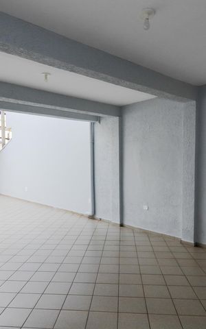 Casa à venda com 135m², 3 quartos e 5 vagasGaragem