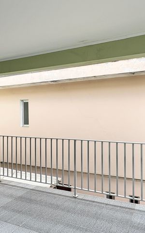 Casa à venda com 131m², 3 quartos e 1 vaga Casa à venda com 131m², 3 quartos e 1 vagaVaranda do quarto 3