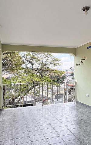 Casa à venda com 131m², 3 quartos e 1 vaga Casa à venda com 131m², 3 quartos e 1 vagaVaranda do quarto 3