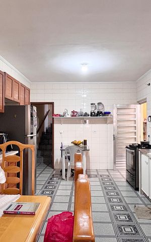 Casa à venda com 131m², 3 quartos e 1 vaga Casa à venda com 131m², 3 quartos e 1 vagaCozinha