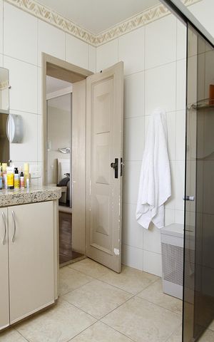 Apartamento à venda com 184m², 4 quartos e 2 vagasBanheiro da Suíte