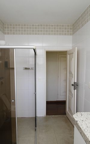 Apartamento à venda com 184m², 4 quartos e 2 vagasBanheiro Social