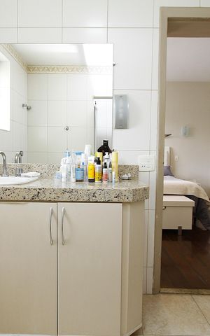 Apartamento à venda com 184m², 4 quartos e 2 vagasBanheiro da Suíte