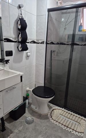 Apartamento à venda com 51m², 2 quartos e 1 vaga Apartamento à venda com 51m², 2 quartos e 1 vagaBanheiro
