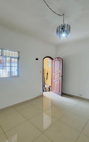Casa à venda com 148m², 2 quartos e 1 vaga Casa à venda com 148m², 2 quartos e 1 vagaSala