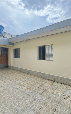 Casa à venda com 148m², 2 quartos e 1 vaga Casa à venda com 148m², 2 quartos e 1 vagaQuintal