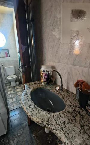 Casa à venda com 180m², 4 quartos e 1 vaga