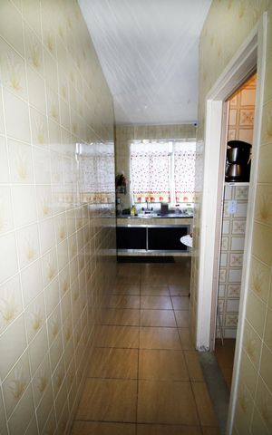 Casa para alugar com 200m², 2 quartos e 1 vagaCozinha - Corredor