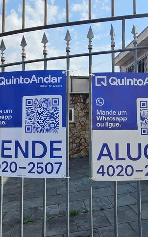 Casa à venda com 320m², 2 quartos e 7 vagasFachada - plaquina