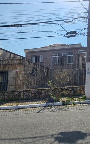 Casa à venda com 320m², 2 quartos e 7 vagasFachada