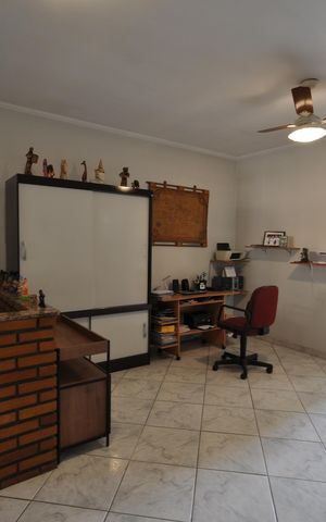 Casa à venda com 600m², 7 quartos e 3 vagasEscritório