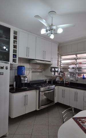 Casa à venda com 600m², 7 quartos e 3 vagasCozinha