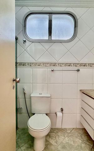 Apartamento para alugar com 127m², 3 quartos e 1 vaga Apartamento para alugar com 127m², 3 quartos e 1 vagaBanheiro socila