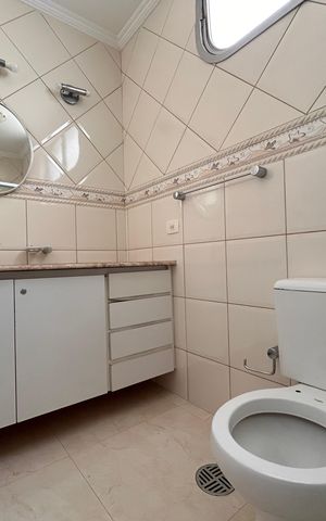Apartamento para alugar com 127m², 3 quartos e 1 vaga Apartamento para alugar com 127m², 3 quartos e 1 vagaBanheiro da Suíte
