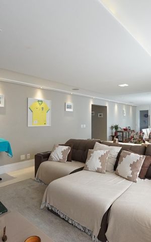 Apartamento para alugar com 237m², 3 quartos e 4 vagasSala