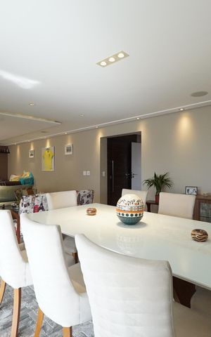 Apartamento para alugar com 237m², 3 quartos e 4 vagasSala