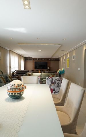 Apartamento para alugar com 237m², 3 quartos e 4 vagasSala