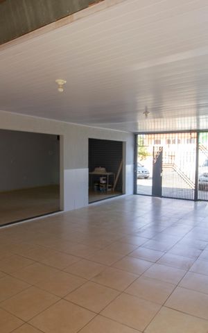 Casa à venda com 300m², 6 quartos e 1 vagaÁrea externa