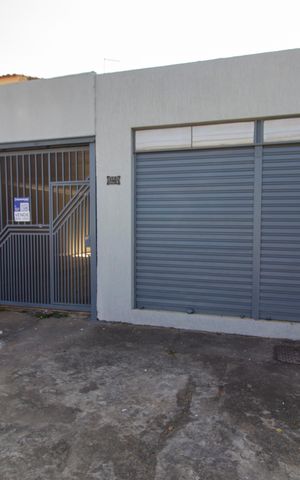 Casa à venda com 300m², 6 quartos e 1 vagaFachada