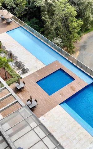 Apartamento à venda com 160m², 4 quartos e 4 vagasÁrea comum - Piscina