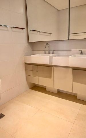 Apartamento à venda com 160m², 4 quartos e 4 vagasSuíte 2 - Banheiro 