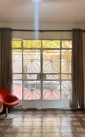 Casa para alugar com 360m², 2 quartos e 2 vagas