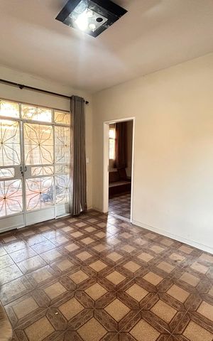 Casa para alugar com 360m², 2 quartos e 2 vagas