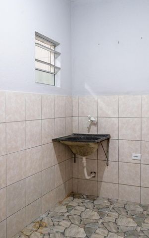 Casa para alugar com 80m², 2 quartos e 1 vagaÁrea de Serviço
