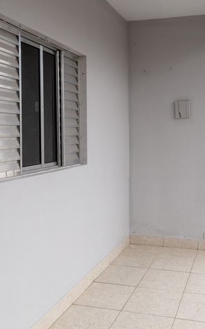 Casa para alugar com 80m², 2 quartos e 1 vagaVaranda