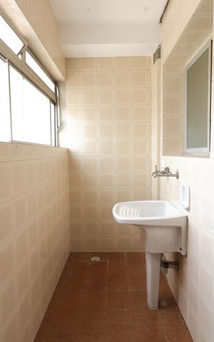 Apartamento para alugar com 130m², 3 quartos e 1 vagaÁrea de Serviço