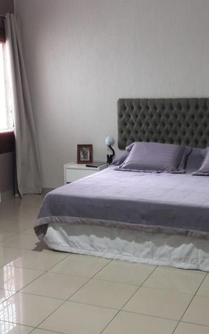 Casa para alugar com 293m², 4 quartos e 3 vagasQuarto