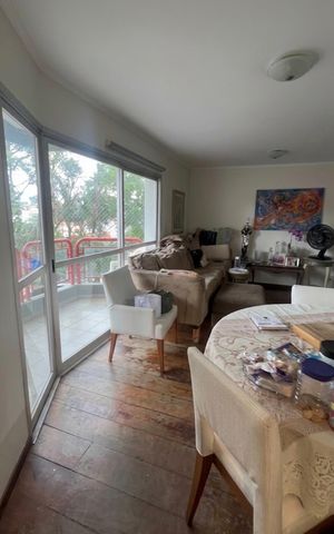 Apartamento à venda com 101m², 3 quartos e 2 vagas Apartamento à venda com 101m², 3 quartos e 2 vagasSala