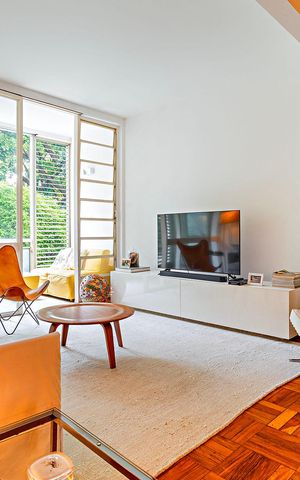Apartamento para alugar com 190m², 3 quartos e 1 vaga Apartamento para alugar com 190m², 3 quartos e 1 vagaSala